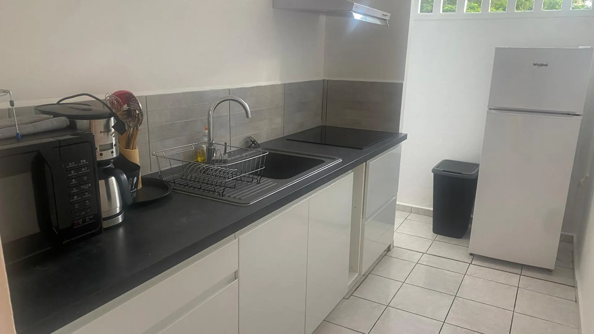 Un Coin De Rose Appartement Les Abymes Guadeloupe